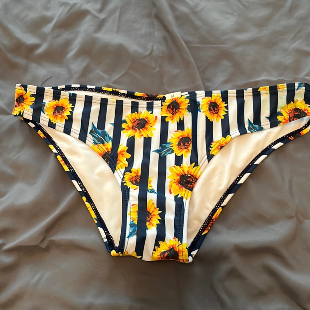 Shein Women’s medium swim bottoms
